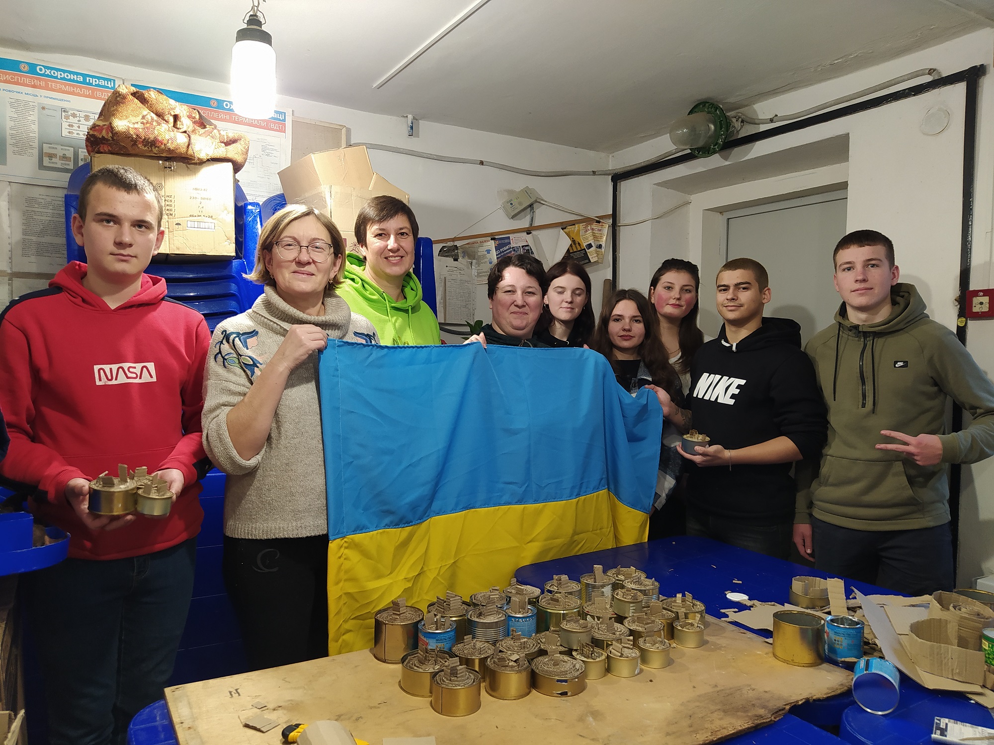 Workshop on making trench candles