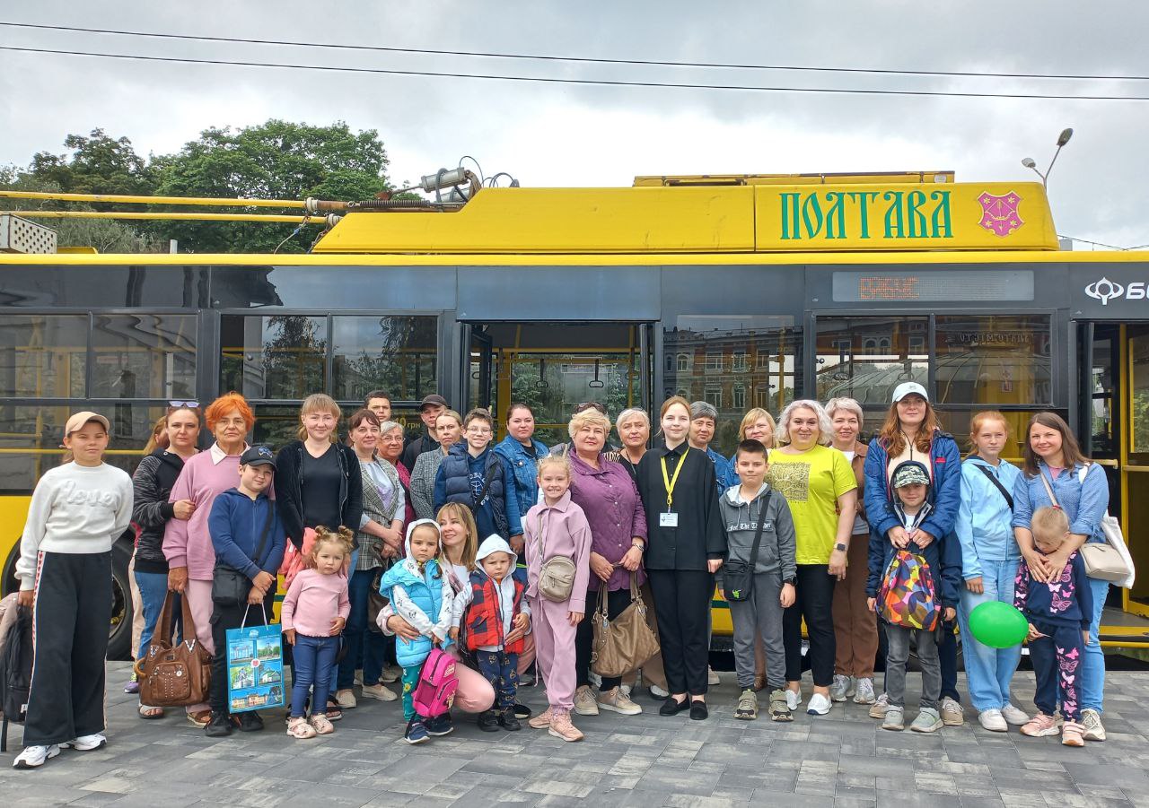 Poltava from the window of a trolleybus: excursions to the City Day